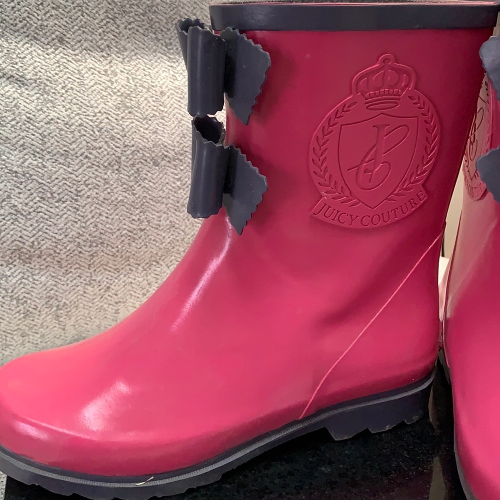 Juicy Couture Pink Rain Boots with Grey Bows